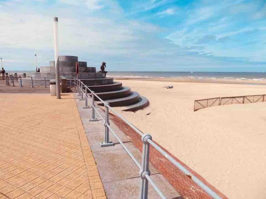Casita Ostend City & Beach ภายนอก รูปภาพ
